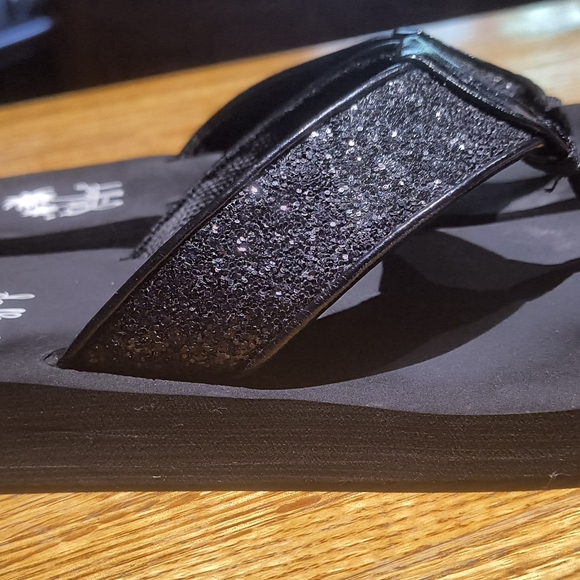 3/$15 Black Glitter Jellypop Flip Flops / Sandals - Picture 3 of 4